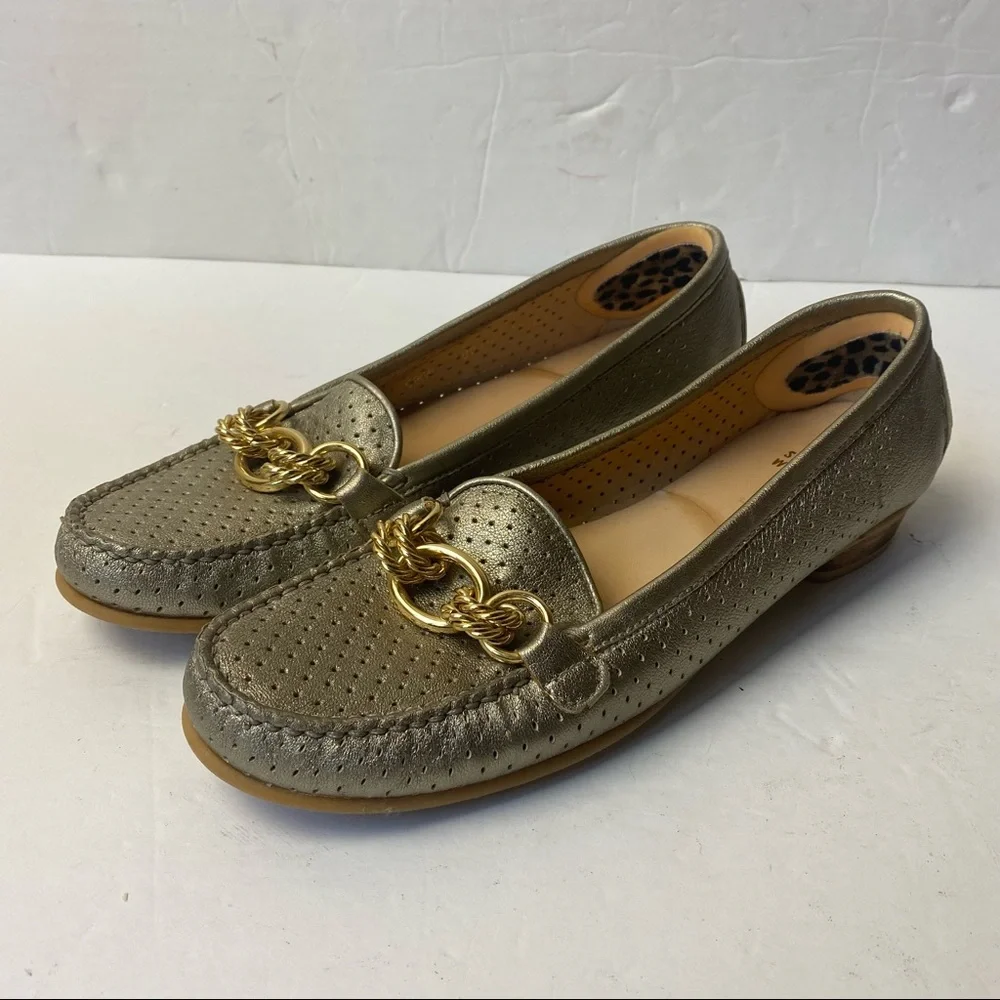 Vintage Stuart Weitzman Gold Metallic Leather Chain Bit Loafers 7.5 SS